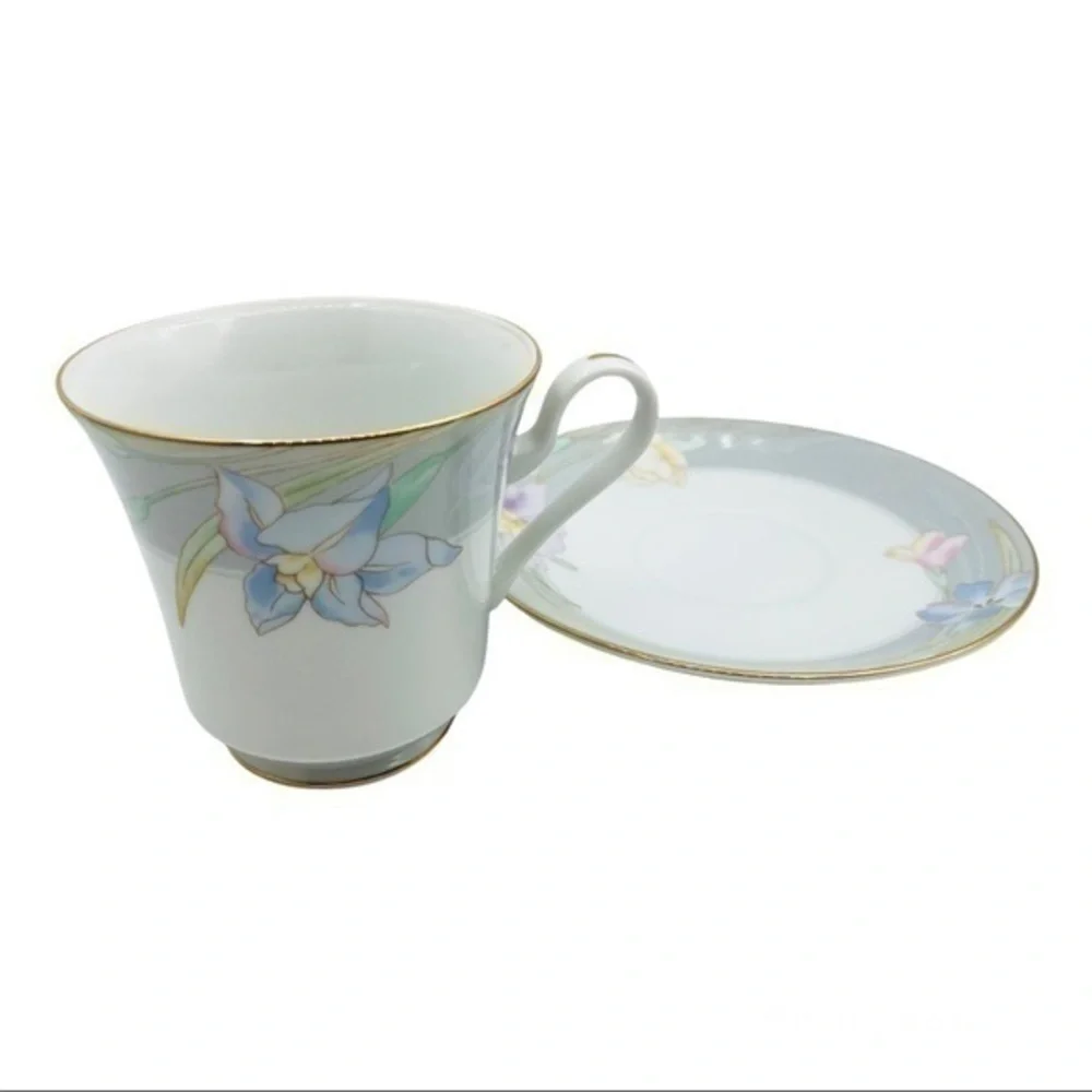 Vintage MIKASA CHARISMA Porcelain Tea Cup & Saucer - 2 pc Set